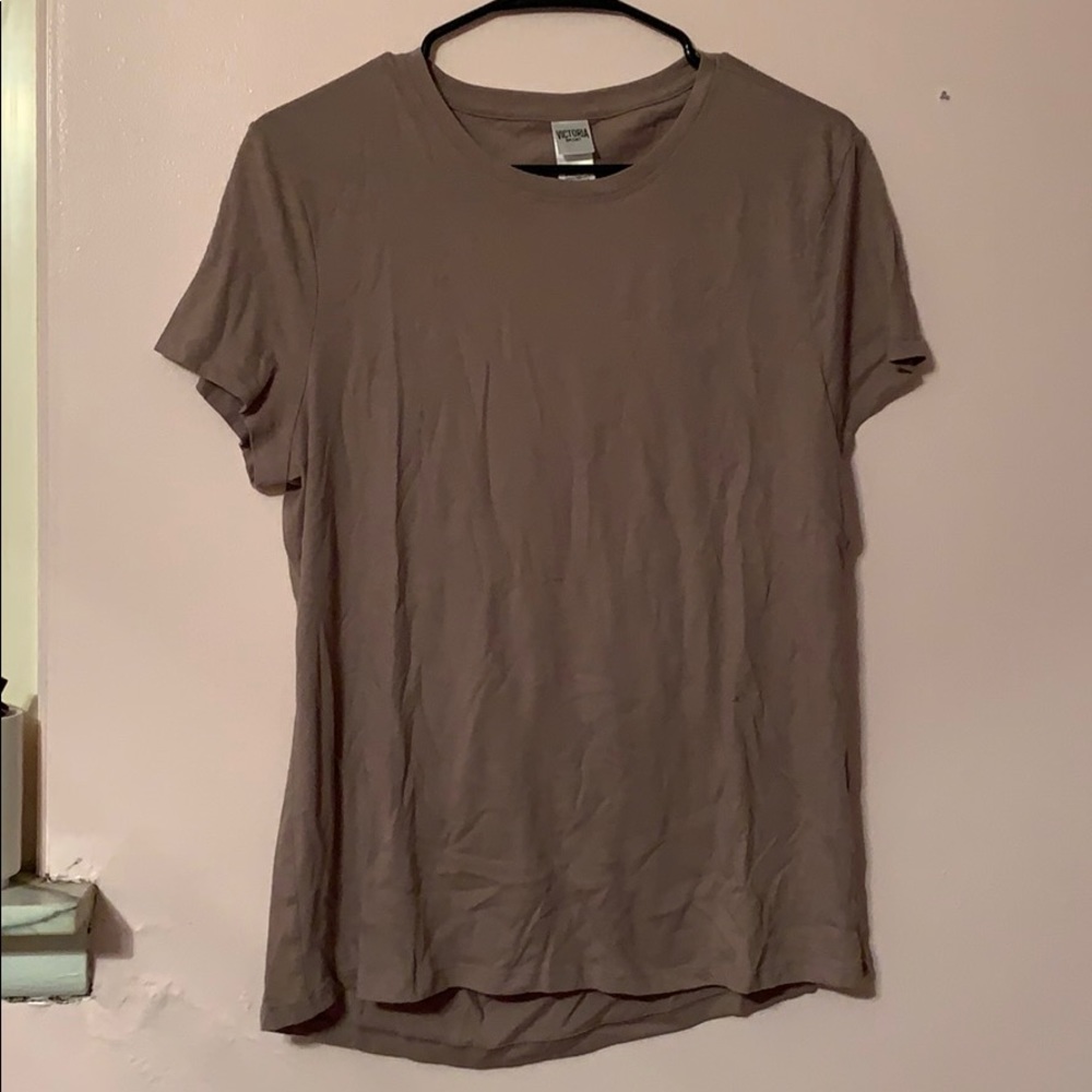Mauve tshirt with open back